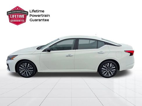 Certified 2025 Nissan Altima 2.5 SV FWD image 2