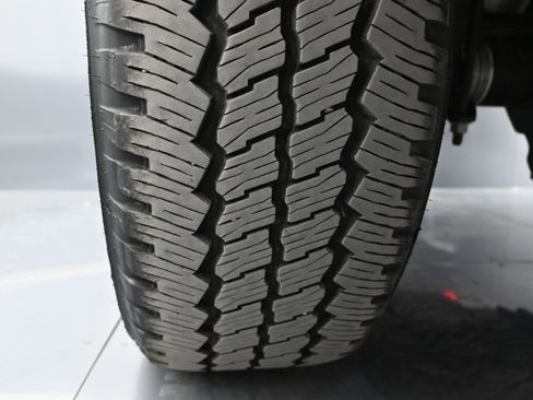 Used 2024 Ford F350 Platinum w/ FX4 Off-Road Package image 18