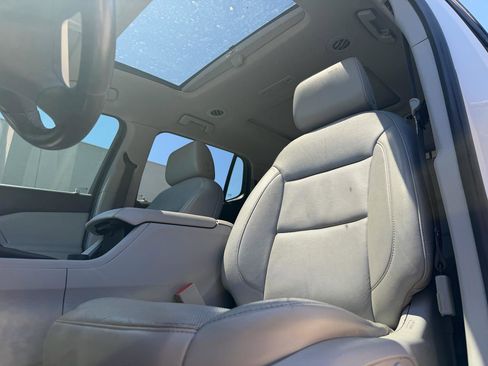 Used 2017 GMC Acadia SLT AWD/4WD image 12