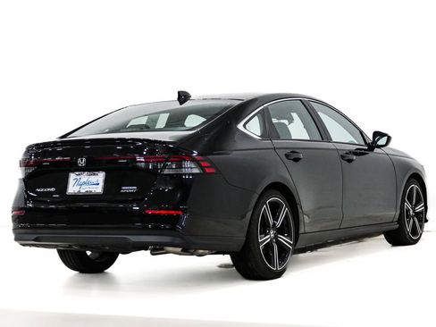 Used 2024 Honda Accord Sport image 7