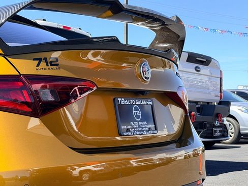 Used 2023 Alfa Romeo Giulia Veloce image 35