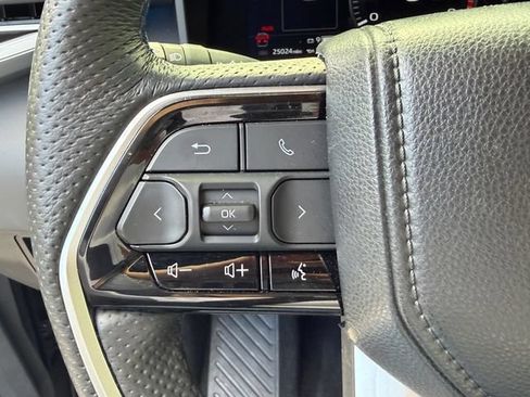 Used 2024 Toyota Sequoia Platinum AWD/4WD image 26