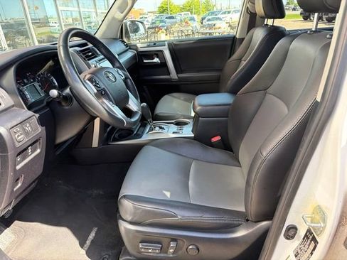 Used 2019 Toyota 4Runner SR5 Premium AWD/4WD image 13