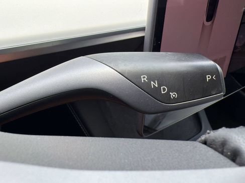 Used 2021 Tesla Model 3 Standard Range Plus RWD image 16