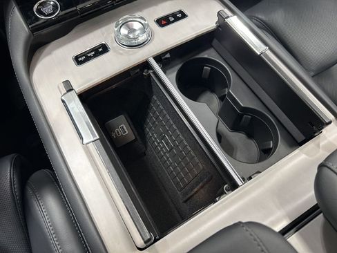 New 2026 Lincoln Navigator Reserve AWD/4WD image 22