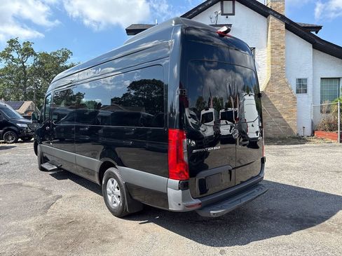 Used 2021 Mercedes-Benz Sprinter 2500 image 5
