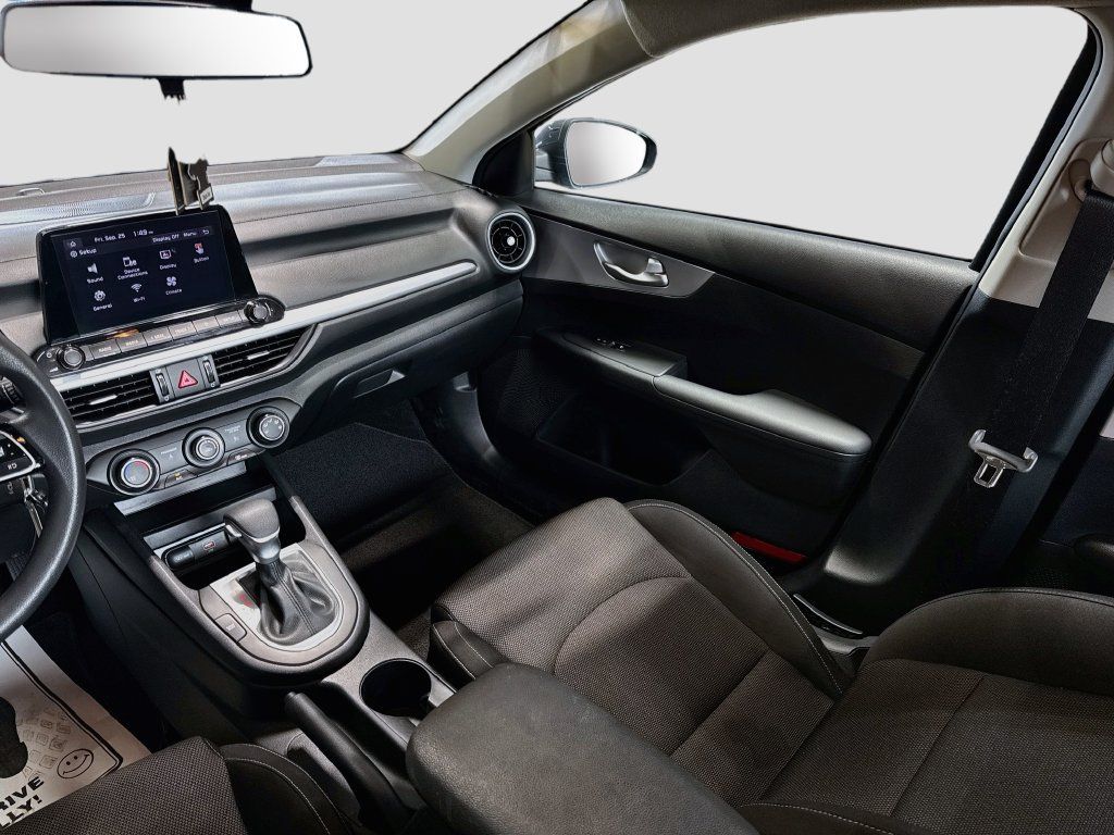 Used 2024 Kia Forte LXS w/ LXS Technology Package FWD image 22