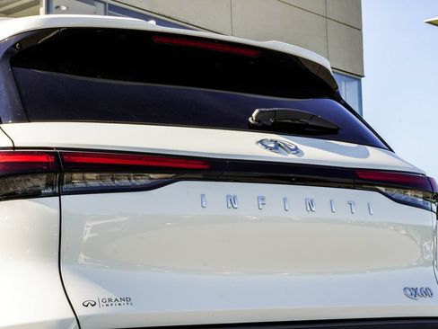 Certified 2025 INFINITI QX60 Luxe w/ Lighting Package (N94) FWD image 13