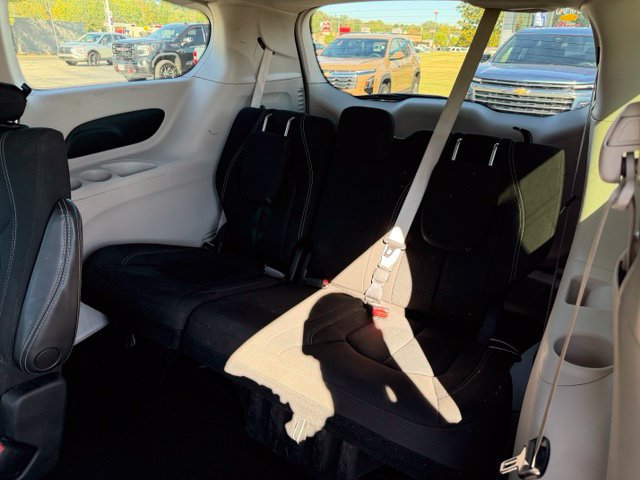 Used 2023 Chrysler Voyager LX FWD image 32