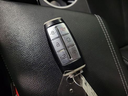 Used 2022 Genesis G70 2.0T AWD/4WD image 15
