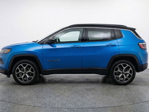 Used 2025 Jeep Compass Limited AWD/4WD image 5