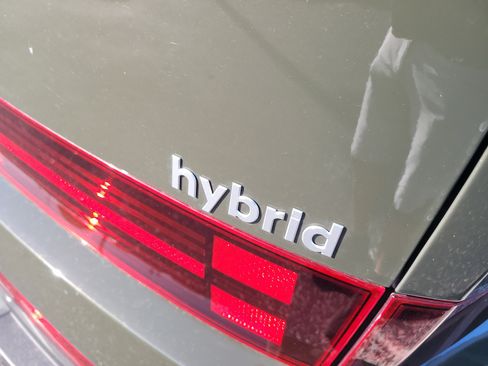 Used 2025 Hyundai Santa Fe Limited FWD image 10
