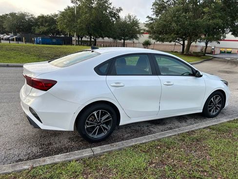 Used 2024 Kia Forte LXS w/ LXS Technology Package FWD image 6