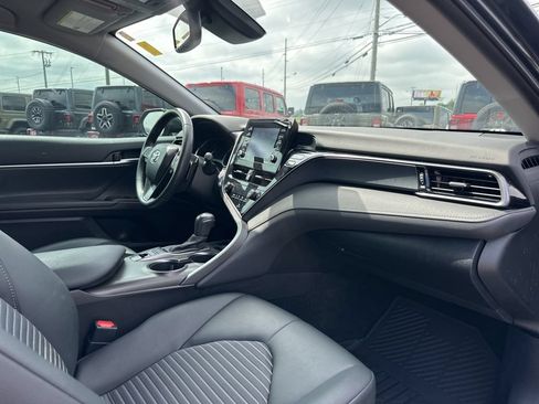 Used 2023 Toyota Camry SE w/ Convenience Package FWD image 23