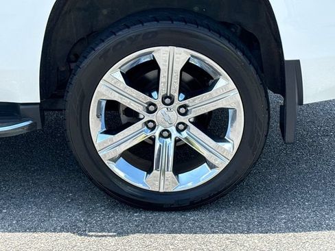 Used 2017 Chevrolet Tahoe Premier AWD/4WD image 20