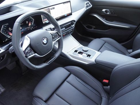 Certified 2025 BMW 330i xDrive Sedan AWD/4WD image 9
