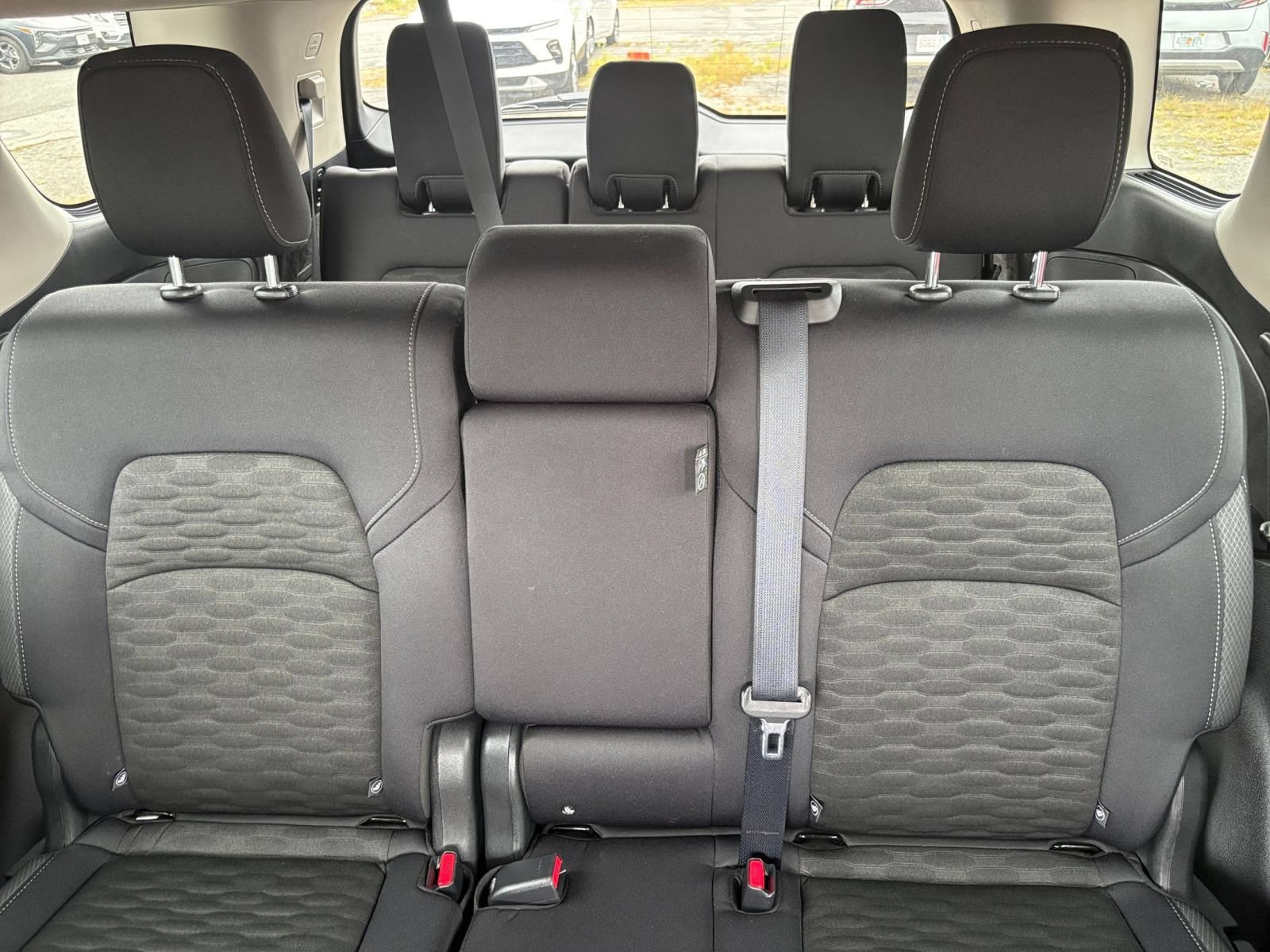 Used 2025 Nissan Pathfinder SV FWD image 38