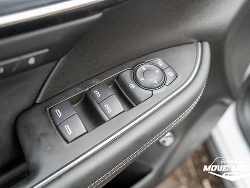 Used 2023 Buick Envision Essence w/ Sport Touring Package image 19