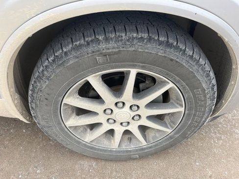 Used 2017 Buick Enclave Leather image 25