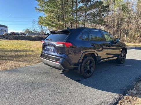Used 2021 Toyota RAV4 XSE image 5