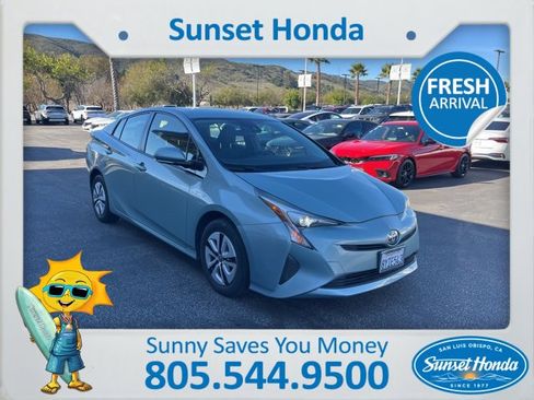 Used 2017 Toyota Prius Three w/ Carpet Mat Package image 7