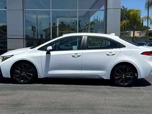 Used 2023 Toyota Corolla SE FWD image 9