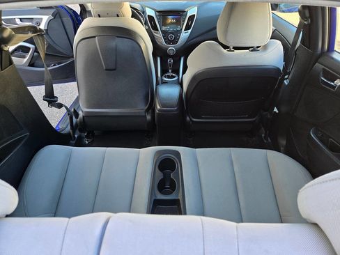 Used 2012 Hyundai Veloster image 26