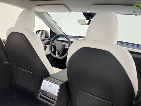 Used 2026 Tesla Model Y AWD image 36
