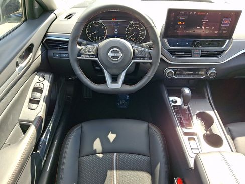 New 2026 Nissan Altima 2.5 SR w/ SR Midnight Edition Package AWD/4WD image 8