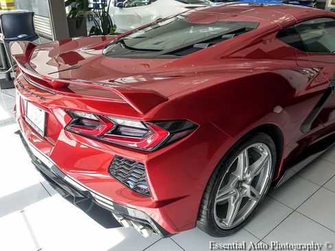 Used 2021 Chevrolet Corvette Stingray Coupe w/ Z51 Performance Package RWD image 9