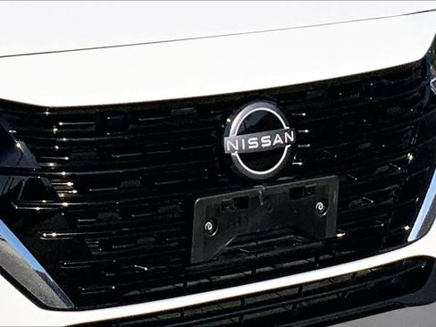 Used 2024 Nissan Sentra SV FWD image 26