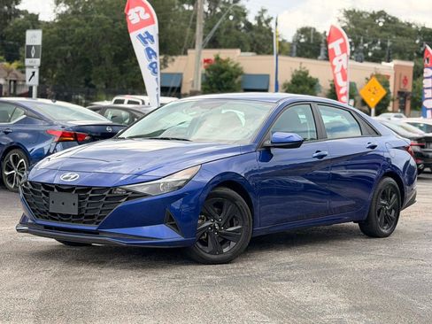 Used 2023 Hyundai Elantra SEL FWD image 1