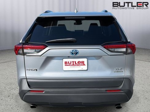 Used 2023 Toyota RAV4 XLE w/ Convenience Package AWD/4WD image 5