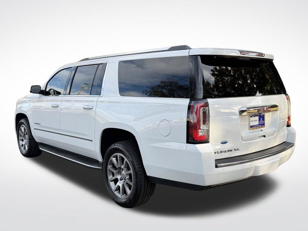 Used 2018 GMC Yukon XL Denali RWD image 4