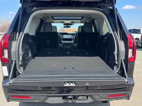 New 2026 Ford Expedition Active image 6