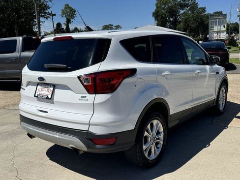 Used 2019 Ford Escape SE FWD image 5