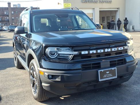 Used 2024 Ford Bronco Sport Outer Banks w/ Tech Package AWD/4WD image 3