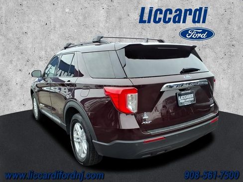 Certified 2023 Ford Explorer XLT image 4