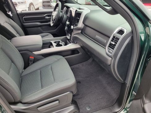 New 2026 RAM 1500 4x4 Crew Cab image 17