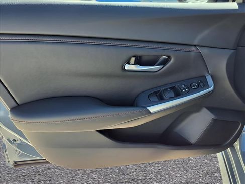 New 2025 Nissan Sentra SR image 13