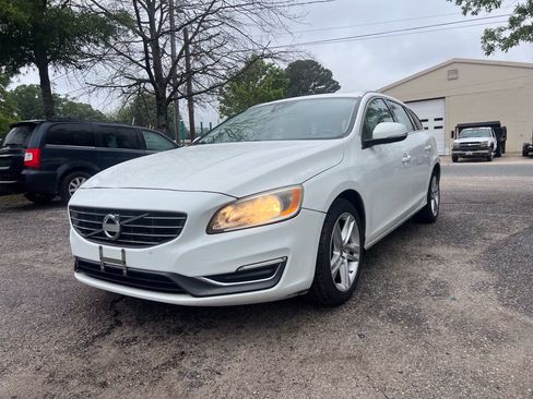 Used 2015 Volvo V60 T5 Premier AWD/4WD image 3