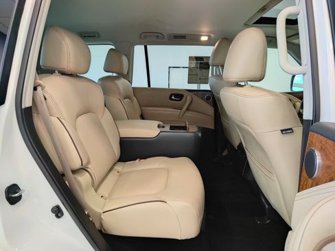 Used 2024 Nissan Armada SL w/ Captain's Chairs Package AWD/4WD image 20