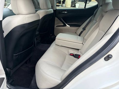 Used 2009 Lexus IS 250 image 9