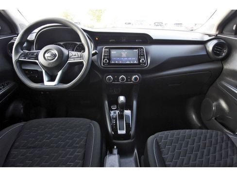 Used 2021 Nissan Kicks S image 12