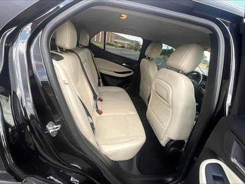 Used 2021 Buick Encore GX Select image 18