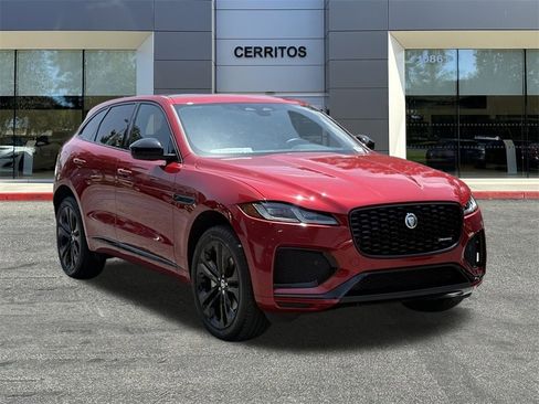 Used 2025 Jaguar F-PACE R-Dynamic S image 3