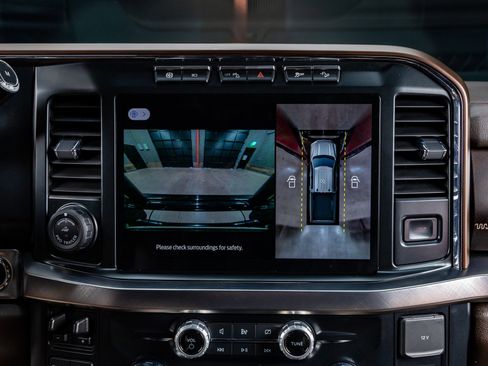 Used 2024 Ford F250 King Ranch w/ Chrome Package image 25