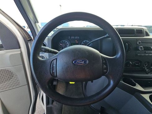 Used 2013 Ford E-350 and Econoline 350 XLT RWD image 16