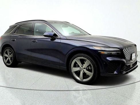 Used 2023 Genesis GV70 2.5T w/ Sport Prestige Package AWD/4WD image 3