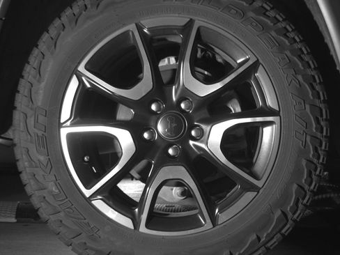 Used 2025 Jeep Compass Trailhawk AWD/4WD image 15